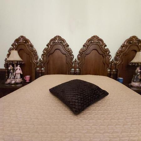 مونتريال Lovely Classic Room المظهر الخارجي الصورة