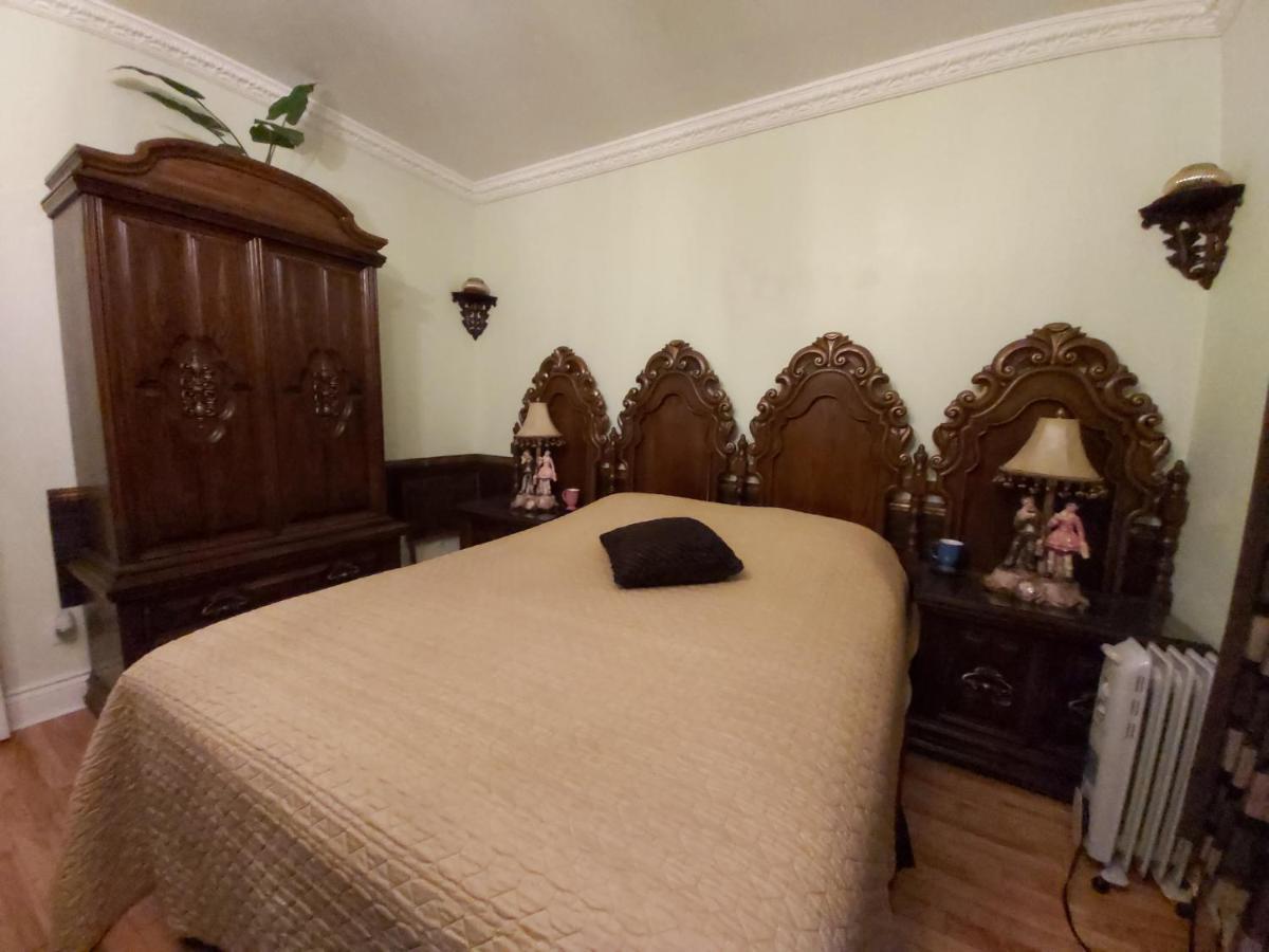 مونتريال Lovely Classic Room المظهر الخارجي الصورة